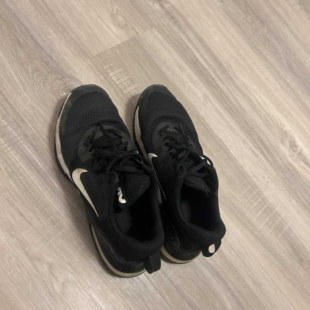 Nike Men's Black Athletic Shoes